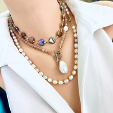 Carica l&#39;immagine nel visualizzatore di Gallery, Heart-Shaped Bronze Pearl Choker &amp; Amazonite Necklace, GV, 16.5&quot; – Handmade in Canada
