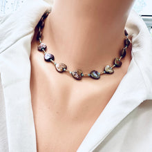 Carica l&#39;immagine nel visualizzatore di Gallery, Heart-Shaped Bronze Pearl Choker &amp; Amazonite Necklace, GV, 16.5&quot; – Handmade in Canada
