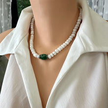 Charger l&#39;image dans la galerie, Collier ras du cou en émeraude et argentite blanche avec diamants. 43 cm
