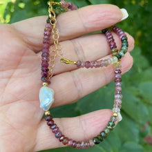 Cargar imagen en el visor de la galería, Tourmaline Collar Necklace w Freshwater Pearl, Gold Filled Details, 13&quot;in
