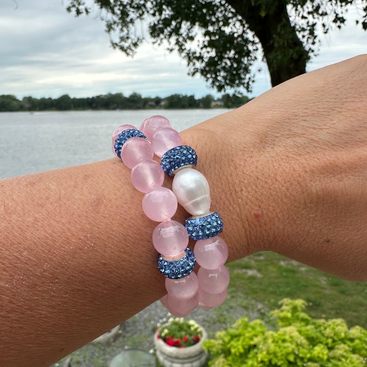 Bracelet en jade rose avec perle