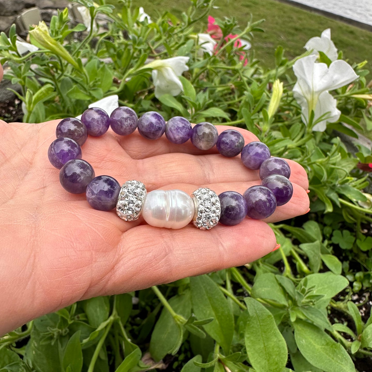 Bracelet extensible à chevrons violets, améthyste et perles