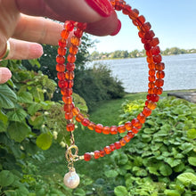 Charger l&#39;image dans la galerie, Carnelian Toggle Necklace &amp; Baroque Pearl Pendant, Gold Plated, 16.5&quot;
