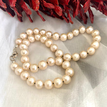 Load image into Gallery viewer, Off-White Pearl Choker Necklace, Silver
