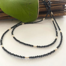 Carica l&#39;immagine nel visualizzatore di Gallery, Black Spinel &amp; Freshwater Pearls Choker Necklace, Gold Filled, Minimalist Jewelry, 15.5&quot; or 18&quot;In
