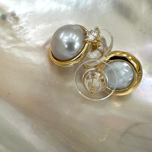 Silver Grey Mabe Edison Pearl Stud Earrings with Cz in Gold