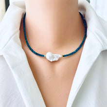 Lade das Bild in den Galerie-Viewer, Dainty Blue Apatite &amp; White Baroque Pearl Beaded Necklace, Gold Vermeil, 17&quot;inches
