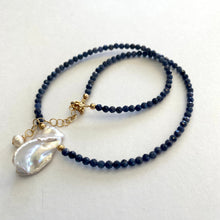 Cargar imagen en el visor de la galería, Sapphire &amp; Single Keshi Pearl Choker Necklace, September Birthstone
