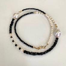 Charger l&#39;image dans la galerie, Asymmetric Black Spinel &amp; Freshwater Baroque Pearl Necklace, Gold Filled, 21.5&quot;inch
