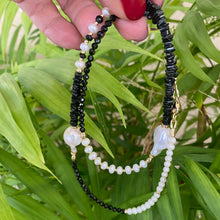 Charger l&#39;image dans la galerie, Asymmetric Black Spinel &amp; Freshwater Baroque Pearl Necklace, Gold Filled, 21.5&quot;inch
