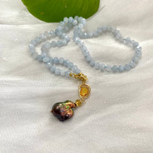 Cargar imagen en el visor de la galería, Aquamarine Candy Necklace, Baroque Pearl Pendant, GV, 19-21&quot;
