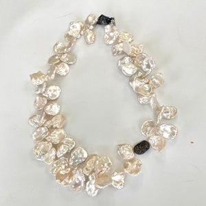 Collier de perles à gros pétales, collier de perles de mariée, pavé de diamants, argent oxydé, bijoux de mariage, 44,5 cm