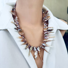 Charger l&#39;image dans la galerie, Spectacular Purplish Pink Biwa Pearls Necklace – 21” Inches – Gold Vermeil – Handmade in Canada
