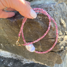 Charger l&#39;image dans la galerie, Pink Tourmaline &amp; Baroque Pearl Necklace, 14K GF, 17.5&quot;
