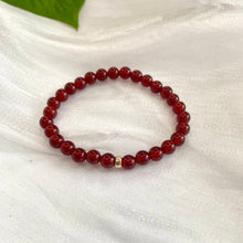 Lade das Bild in den Galerie-Viewer, Red Agate Bracelet in 6mm, 14K GF, 7&quot;

