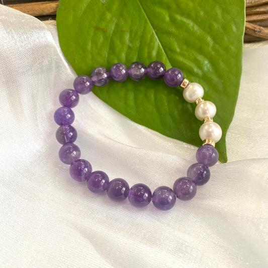 Amethyst Pearl Bracelet close-up on white cloth – individual gold filled design