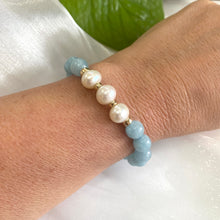 Charger l&#39;image dans la galerie, Bracelet en aigue-marine 8 mm et perles d&#39;eau douce, 14 carats GF, 7 pouces
