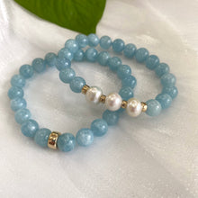 Charger l&#39;image dans la galerie, Bracelet en aigue-marine 8 mm et perles d&#39;eau douce, 14 carats GF, 7 pouces
