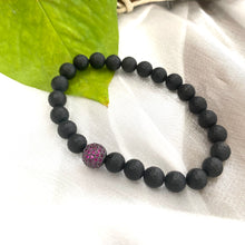 Lade das Bild in den Galerie-Viewer, Matte Black Onyx Stretch Bracelet For Men, Ruby Red Cz, 7.5&quot;
