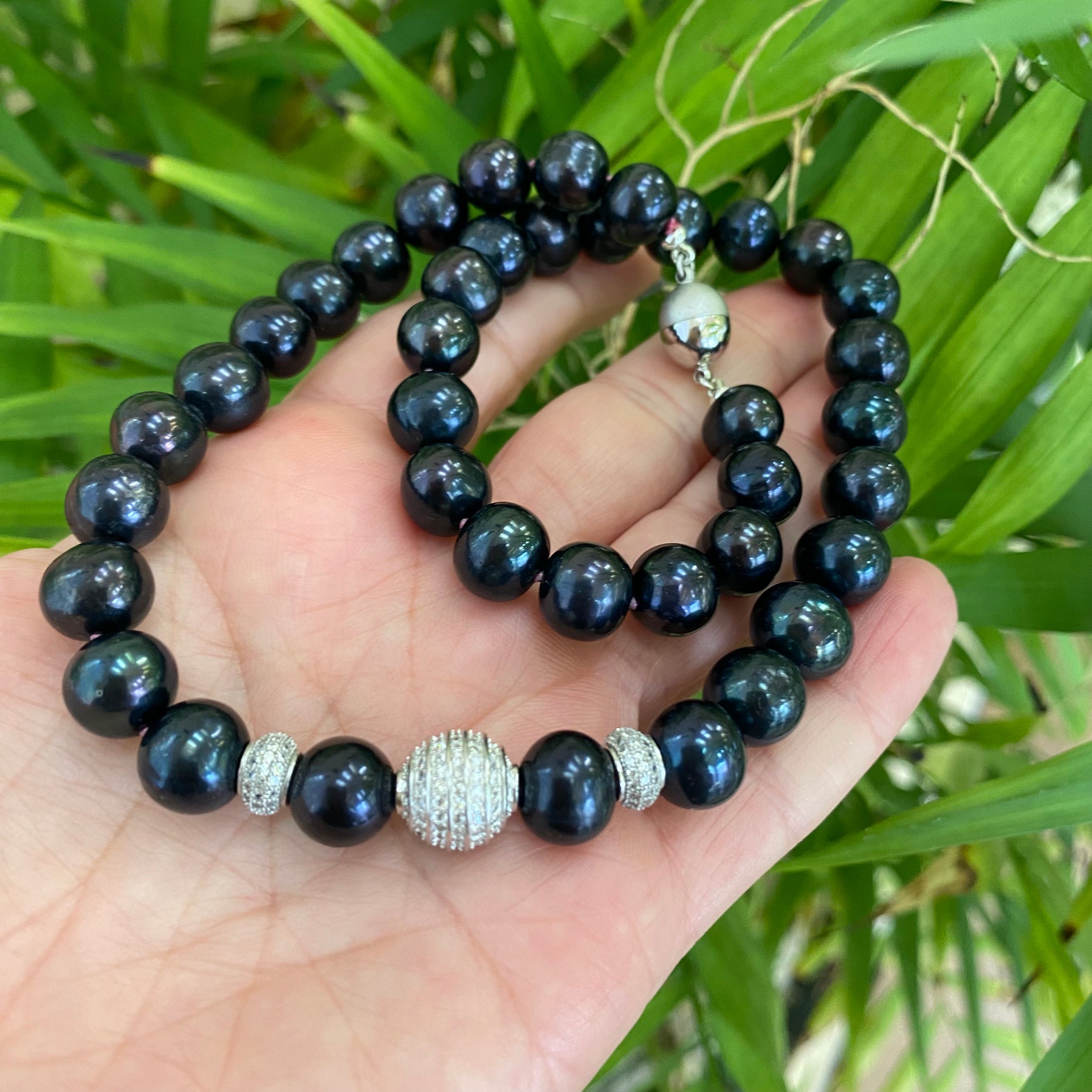 Navy Blue Pearl Chunky Necklace with Zircons Pave Silver Details