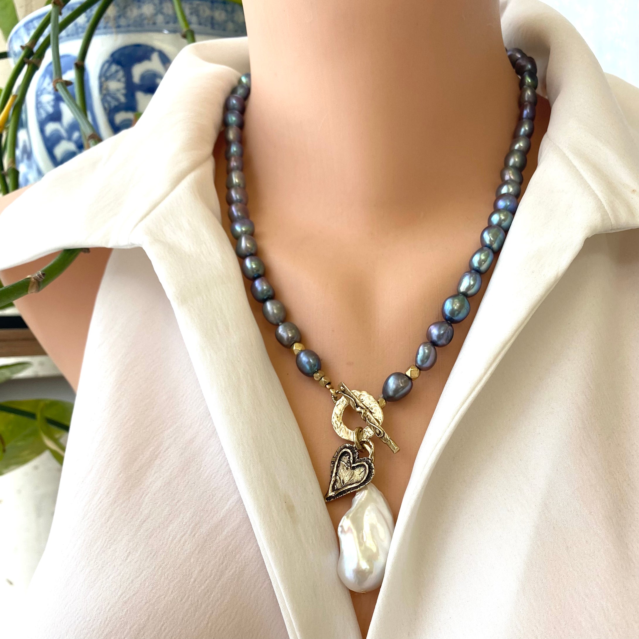 Black Pearl Toggle Necklace & White Baroque Pearl Pendant