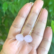 Cargar imagen en el visor de la galería, Rose Quartz Briolettes Earrings, Gold Filled Threader Earrings
