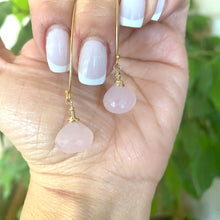 Cargar imagen en el visor de la galería, Rose Quartz Briolettes Earrings, Gold Filled Threader Earrings
