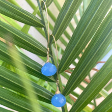 Lade das Bild in den Galerie-Viewer, Blue Chalcedony Briolettes Earrings, Gold Filled Threader Earrings
