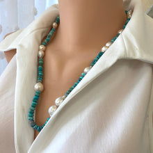 Carica l&#39;immagine nel visualizzatore di Gallery, Mannequin wearing a white shirt with a turquoise and pearl beaded necklace.
