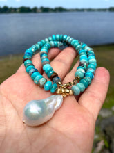 Carica l&#39;immagine nel visualizzatore di Gallery, Arizona Turquoise &amp; Baroque Pearl Short Necklace, 14k GF
