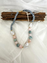 Cargar imagen en el visor de la galería, Blue Jade Morganite Aquamarine Pearl Necklace | Baroque Design
