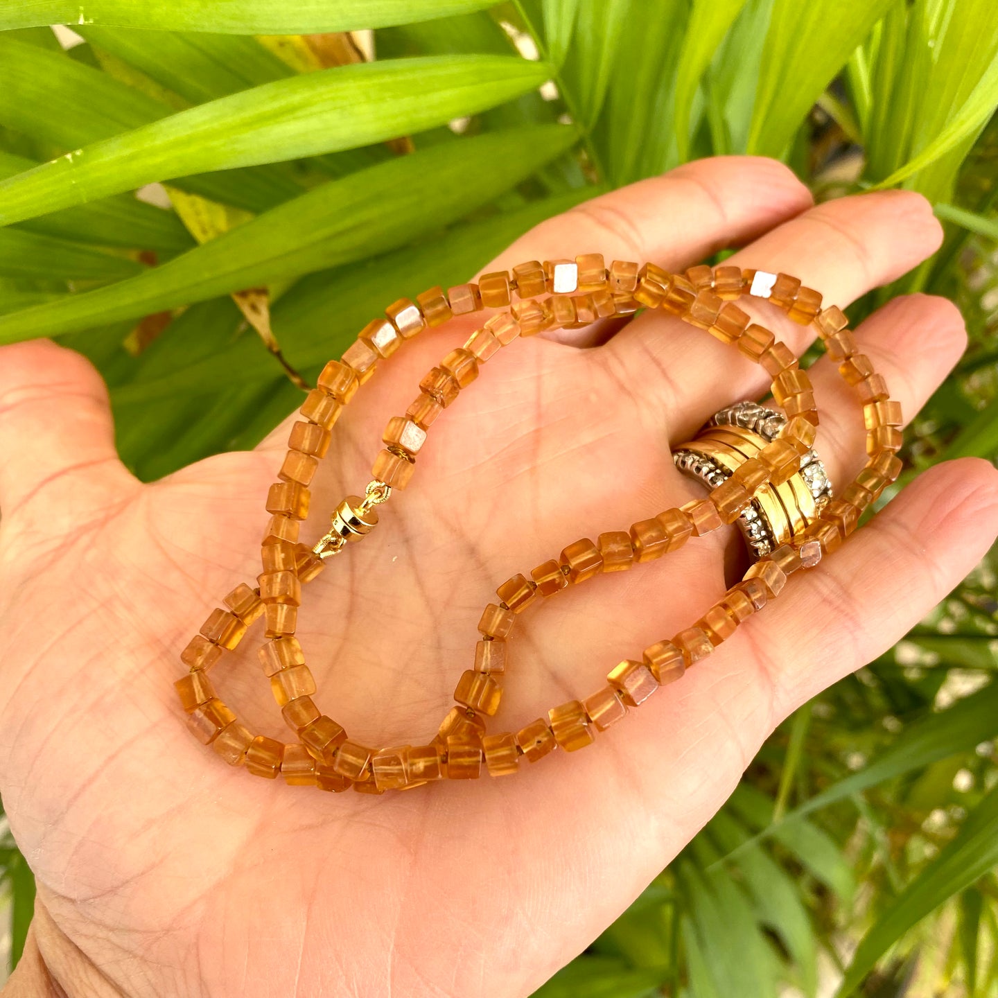 Collier cube en grenat hessonite avec fermoir magnétique en vermeil doré, 45,7 cm