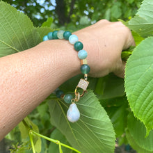 Load image into Gallery viewer, Green or Hot Pink Mat Sardonyx Bracelet with Baroque Pearl Charm

