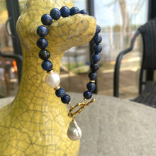 Lade das Bild in den Galerie-Viewer, Lapis Lazuli and White Baroque Pearl Bracelet, Gold Plated Details, December Birthstone, 7.5&quot;inches
