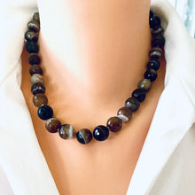 Charger l&#39;image dans la galerie, Chunky Brown Bostwana Agate Candy Necklace, Artisan Gold Bronze Toggle Clasp, 18&quot;inches
