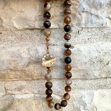 Cargar imagen en el visor de la galería, Chunky Brown Bostwana Agate Candy Necklace, Artisan Gold Bronze Toggle Clasp, 18&quot;inches
