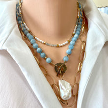 Load image into Gallery viewer, blue aquamarine beaded necklace with white baroque pearl pendant
