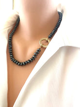 Carica l&#39;immagine nel visualizzatore di Gallery, Festive Hematite Candy Necklace
