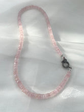 Carica l'immagine nel visualizzatore di Gallery, Faceted Rose Quartz Necklace, 6.5mm Heishi Indian Cut Beads, Oxidized Silver Diamond Pavé Clasp, 19"
