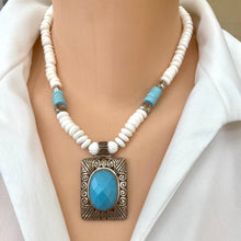 Cargar imagen en el visor de la galería, Vintage Turquoise Pendant with Tridacna Shell Beads Necklace, 17.5&quot;inches
