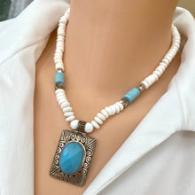 Charger l&#39;image dans la galerie, Vintage Turquoise Pendant with Tridacna Shell Beads Necklace, 17.5&quot;inches
