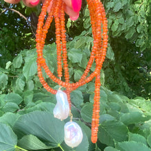 Lade das Bild in den Galerie-Viewer, Single Strand Of Bright Orange Carnelian Rondelle Beads &amp; Two Baroque Pearls Lariat Wrap Necklace, Gold Vermeil, 40&quot;
