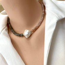 Lade das Bild in den Galerie-Viewer, Sunstone and Labradorite Necklace with A White Baroque Pearl, Sterling Silver Beads and Closure
