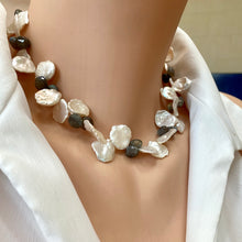 Carica l&#39;immagine nel visualizzatore di Gallery, Petal Pearls Necklace with Labradorite Choker, 16&quot;in, Silver Details
