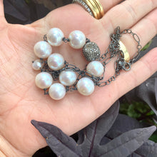 Lade das Bild in den Galerie-Viewer, Wire-Wrapped Pearls Necklace, Diamond Pave Oxidized Silver, 18&quot;+5&quot; – Handmade in Canada
