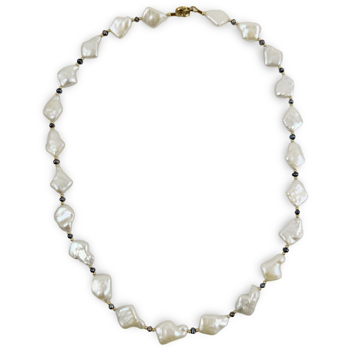 diamond_shape_white_and_black_pearl_necklace