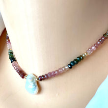 Cargar imagen en el visor de la galería, Tourmaline Collar Necklace w Freshwater Pearl, Gold Filled Details, 13&quot;in

