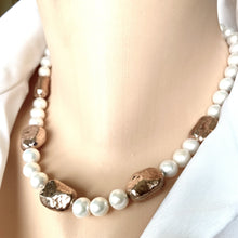 Charger l&#39;image dans la galerie, White Pearl Necklace and Vermeil Rose Gold Plated Silver Details, 17&quot;in
