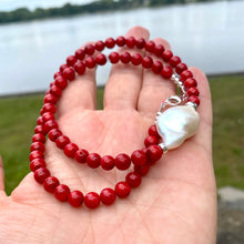 Cargar imagen en el visor de la galería, Red Coral Short Necklace with Natural Baroque Pearl and Sterling Silver Details, 18&quot;inches
