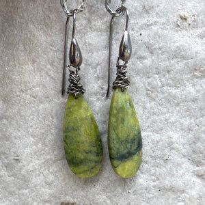 Teardrop Green Serpentine Earrings, Black Rhodium